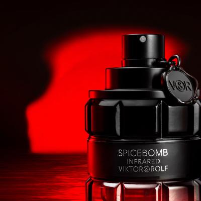 Viktor &amp; Rolf Spicebomb Infrared Apă de toaletă pentru bărbați 50 ml