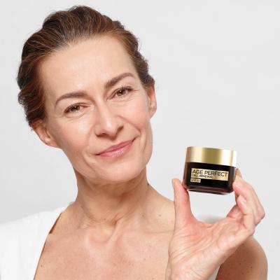 L&#039;Oréal Paris Age Perfect Cell Renew Day Cream SPF30 Cremă de zi pentru femei 50 ml