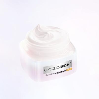L&#039;Oréal Paris Glycolic-Bright Glowing Cream Day SPF17 Cremă de zi pentru femei 50 ml