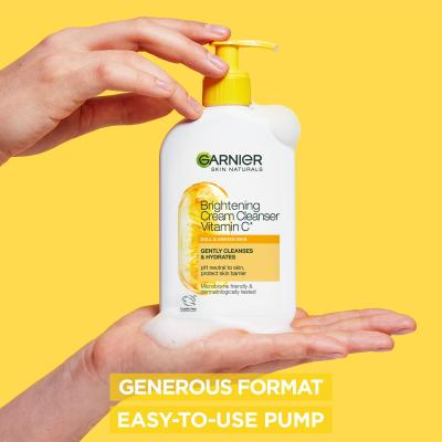 Garnier Skin Naturals Vitamin C Brightening Cream Cleanser Cremă demachiantă pentru femei 250 ml